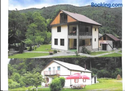 Pensiunea Bobu - Image 1