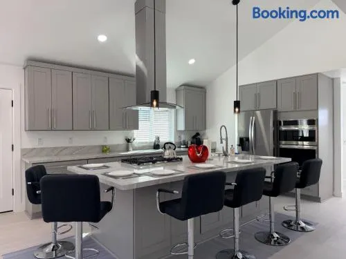 Luxury New Build Bright 2BR 2BA Large Backyard - Image 1