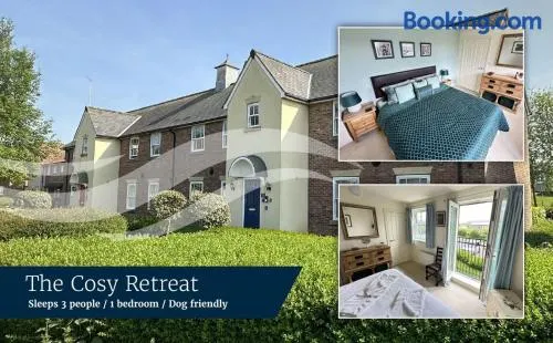 The Cosy Retreat - Part of the The Bay Filey Holiday Village with pool, gym and direct beach access, pub, restaurant, tennis and meadows walks - Image 1