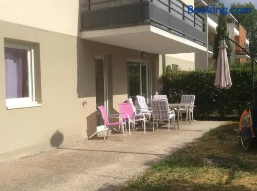 LES RIVES DU FIER T3 vélos bienvenus CALME Jardin clôturé ANNECY LAC à qq min - Image 1
