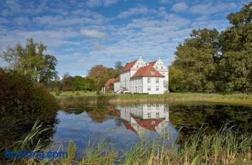 Ferienwohnung Herrenhaus Linker Seitenflügel I - Boldevitzer Rügenkaten - Image 1