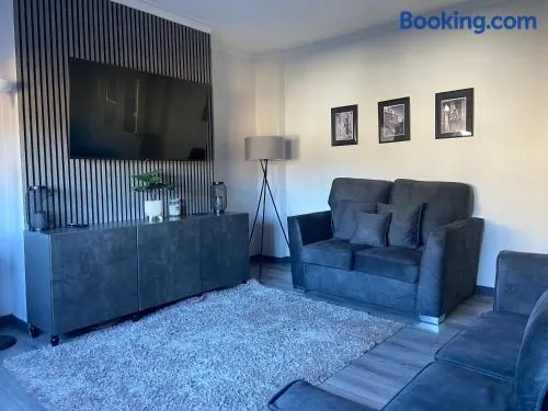 Glasgow Apartment close to the airport - Image 1