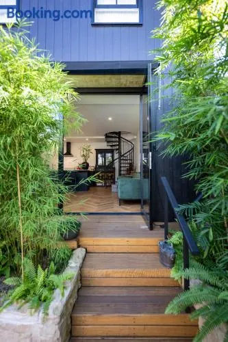 The Barn, Paddington - Image 1