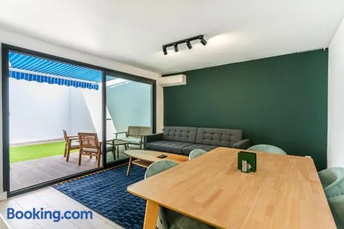 Tu casa con terraza en Madrid - Image 1