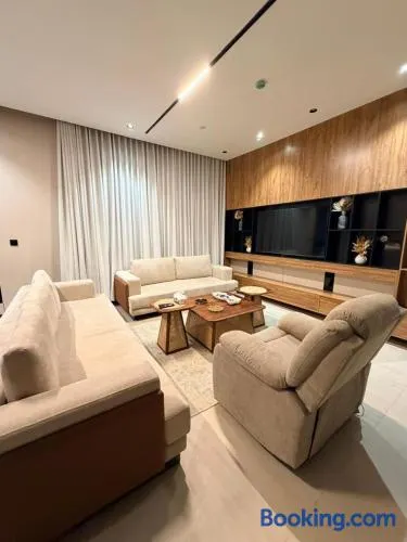 Luxury Apartment شقه الفخامه في المونسيه - Image 1