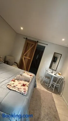 Quarto suíte privativo acesso independente - Image 1
