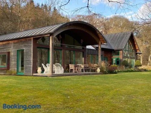 Spacious, cosy 6 bedroom house which sleeps 11 - Image 1