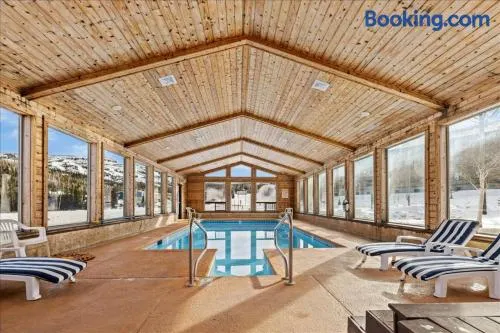 Charming Condo near Navajo Lift - Image 1