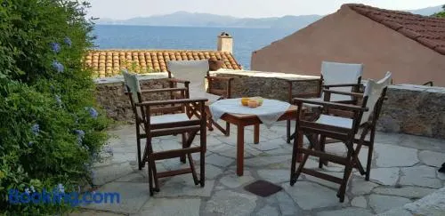 Athina Guesthouse - Image 1