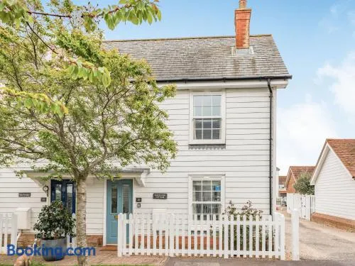 Saltmarsh Cottage - Image 1