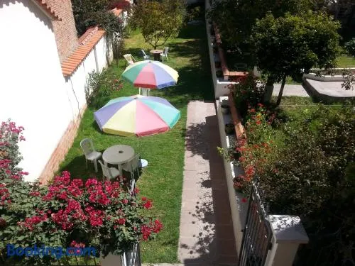 Villa Oropeza Hostel - Image 1