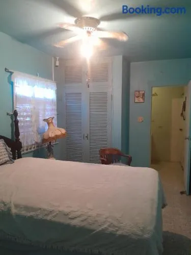 Aunt Lils Cottages - Image 1