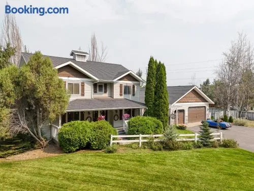 Country Way Inn - Image 1