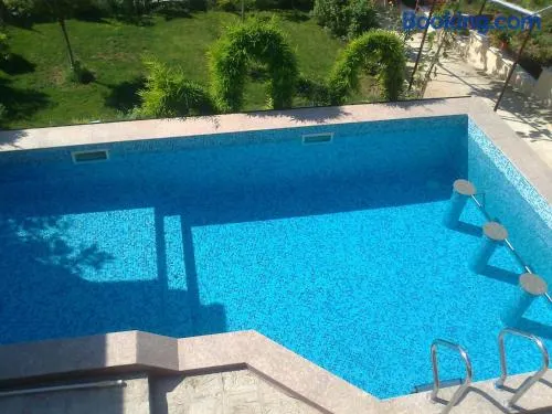Villa "MEGGI" Овчаровски плаж - басейн, барбекю - Image 1