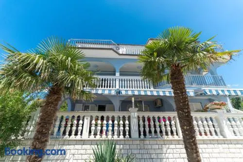 Villa Blue - Image 1