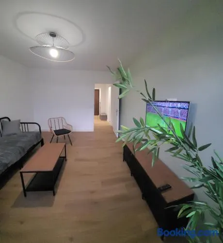 Grand appartement avec parking privé - Image 1