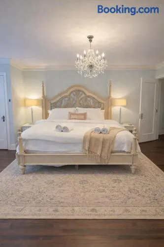 The Willow Suites B&B - Image 1