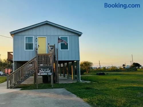 Relax & Unwind in a Serene Retreat Near the Beach - Image 1