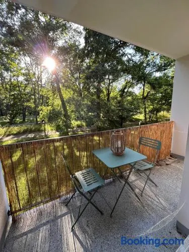 Quiet and Bright Apartment, Tram 2 Minutes Away - Image 1