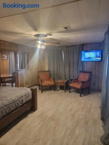 Daves shallow lake lodge at reelfoot lake - Image 1