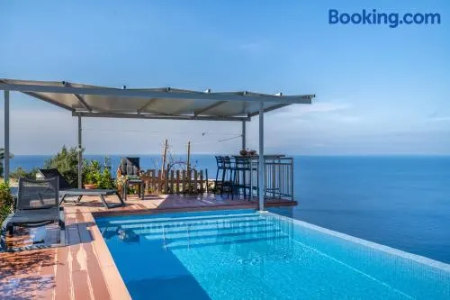 Villa sea view 2 - Image 1