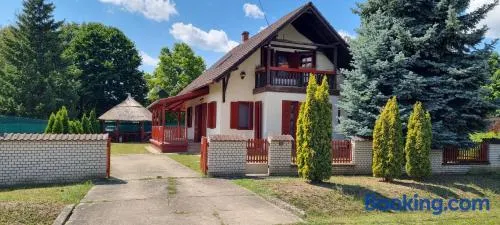 Tisza-Tavi Isteni Vendégház - Image 1