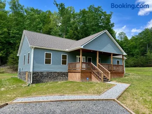 Adventure Cabin with Private Pond Near New River Gorge, Gauley & Summersville Lake - Image 1