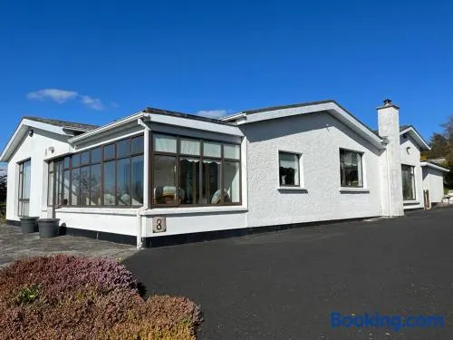 Studio apartment near Shannon Airport - Image 1