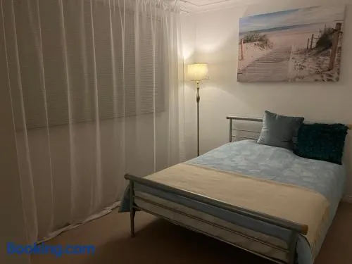 Nice and cosy homestay in Central West Perth near Kings Park - Image 1