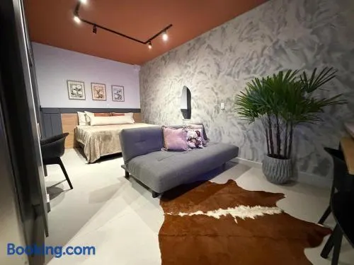 Studio Moderno - Image 1