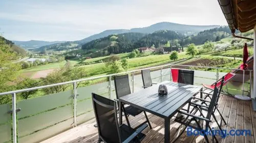 Kinderfreundliches gemütliches Ferienhaus mit Grill, Terrasse und Garten | Bergblick | Ideal für Homeoffice - Image 1