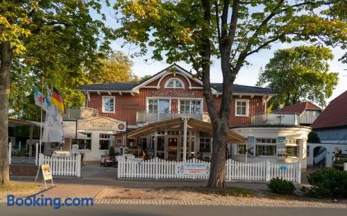 Hotel & Café Strandeck - Image 1