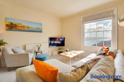 4 Bed in Cromer oc-2117 - Image 1