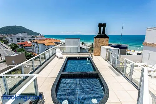 Vista Mar + Piscina | A 90m da Praia #IA06D - Image 1
