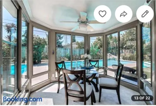 Relaxing 3-room Apartment with yard pool, Near Santana Row-No Party- - Image 1