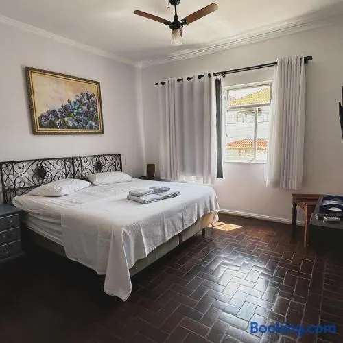 Pousada Minha Casa- Aconchegante no Centro de São Lourenço - Image 1