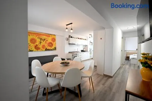 Victoria Apartment - Image 1