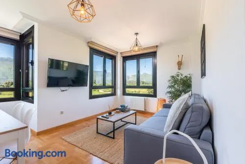 Apartamento con vistas espectaculares en Llanes, a 8 min a pie del centro - Image 1