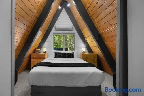 Bergstrasse Getaway - Cozy A-Frame Sauna - Image 1