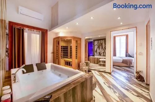 Sant'Antonino Luxury Suite - Image 1