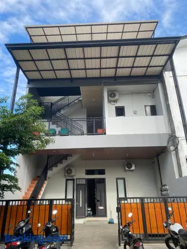 Avner Residence - Image 1