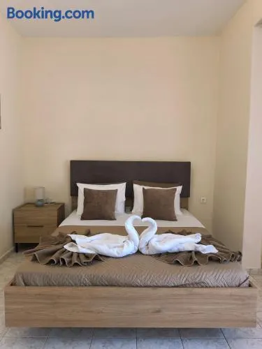 The Cretan Terrace Retreat - Image 1