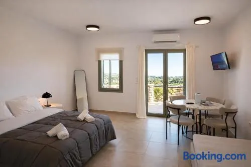 Aroniadika rooms - Image 1