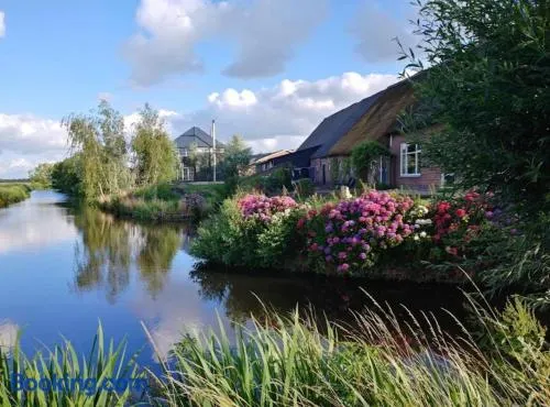 Blossom Barn Lodges - Image 1