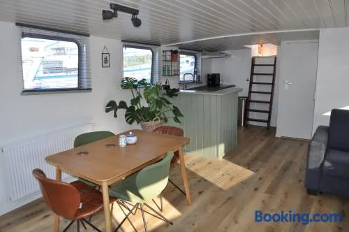 Private Lodge on Houseboat Amsterdam - Image 1