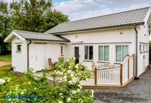 Stugan på Getterön, nära bad och stad - Image 1