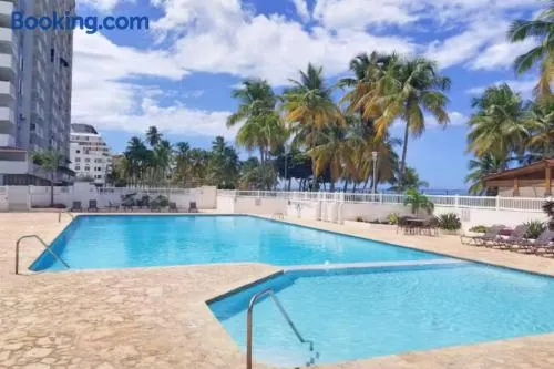 Apartamento con vistas al mar Isla Verde Puerto Rico - Image 1