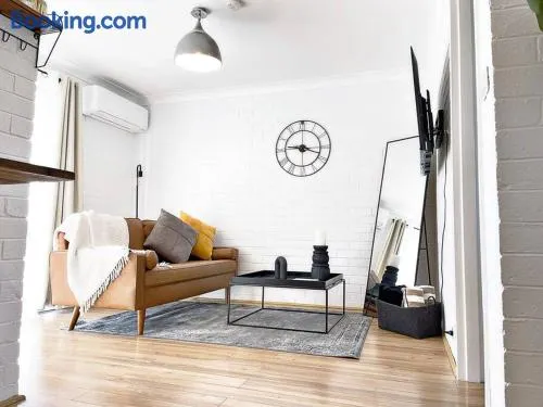 Manhattan - Stylish 1BR Beachfront on Caseys - Image 1