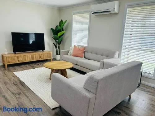 Cozy 2-Bedroom Retreat - Image 1