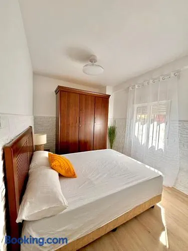 Vivienda Turística Centro, planta baja, zona tranquila, fácil aparcamiento - Image 1